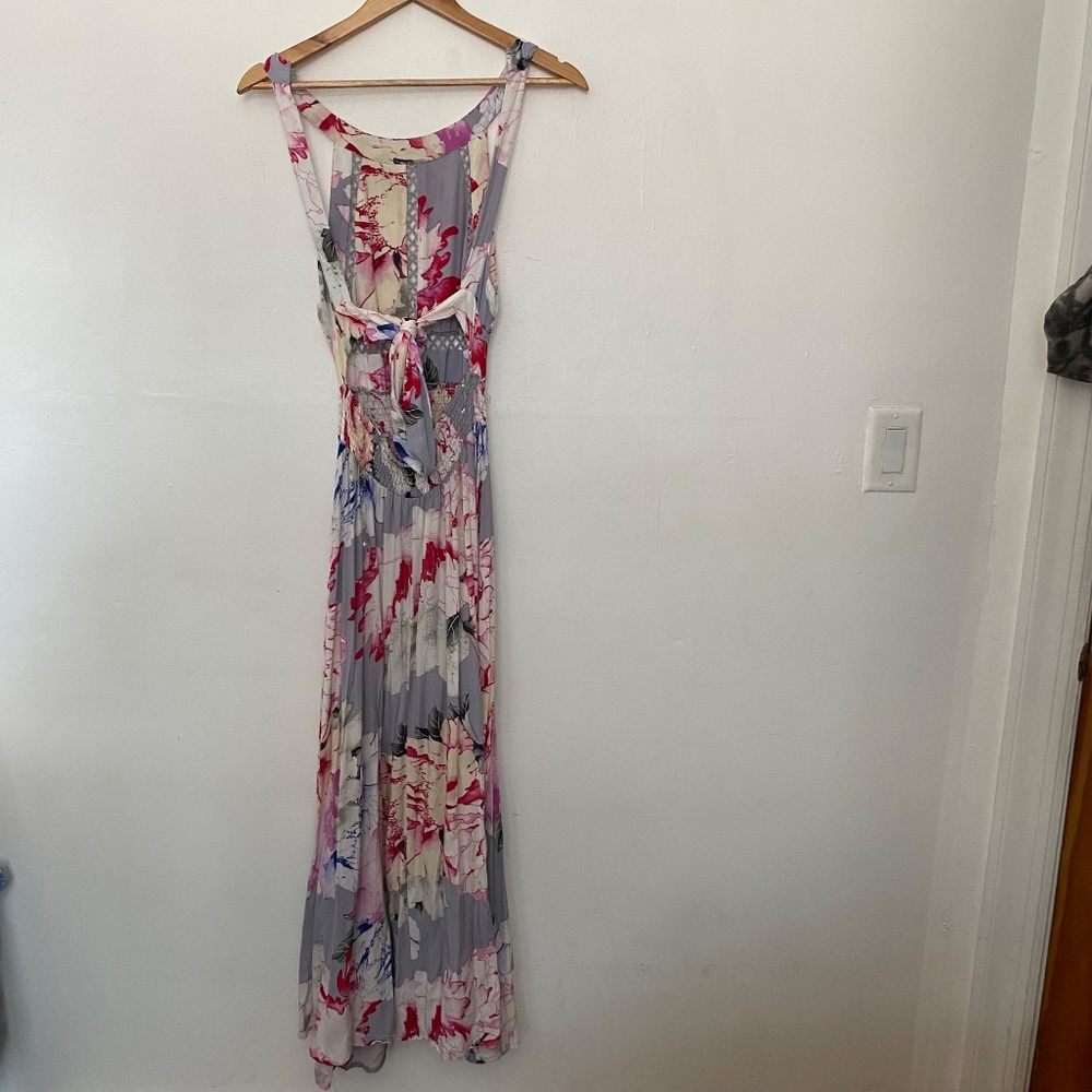 JAASE Grey & Pink Floral‎ Cut-Out Halter Maxi Dress - Picture 6 of 6